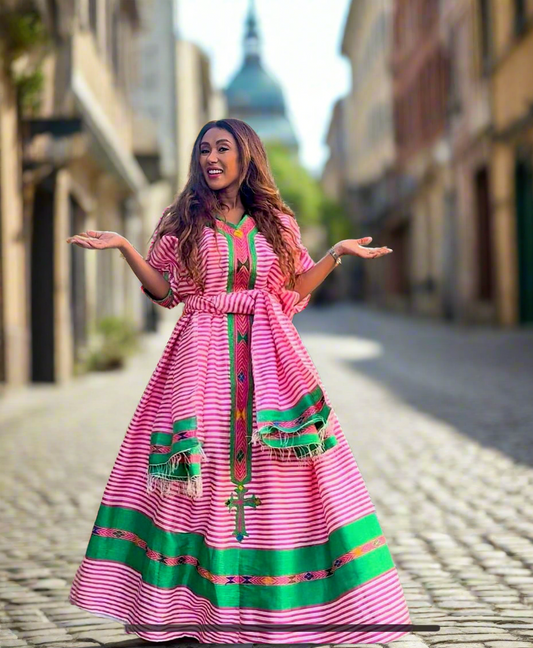 Queen Traditional Dress - pink